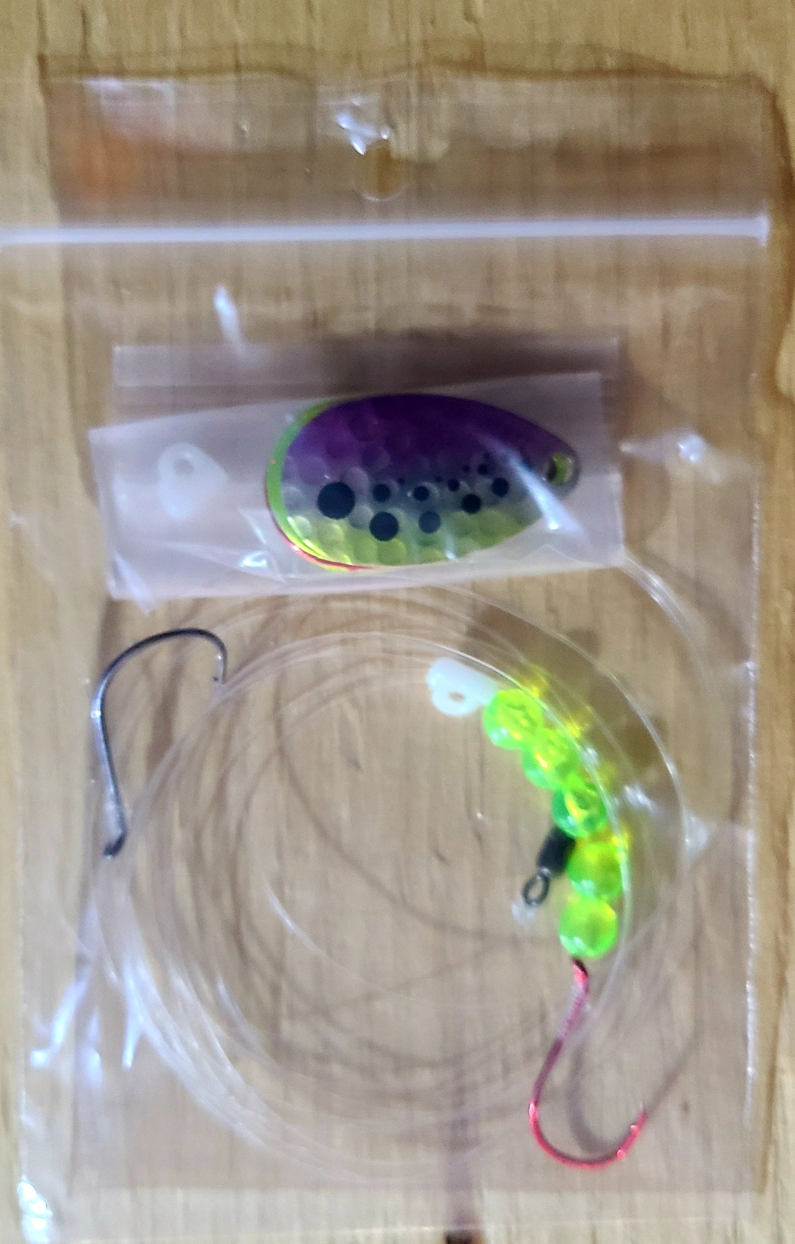  Quick Change Kit comes with : 5 Indiana #3 Blades. 1 spare Quick change clevis. Blade colours are Gasoline Alley/Fire tiger/Yellow 5 of Diamonds/Dyed Red/Dyed Chartreuse. 