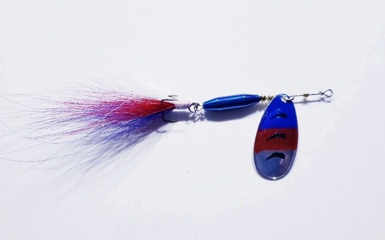 FB05 - FRENCH BLADE SPINNER/BUCK TAIL