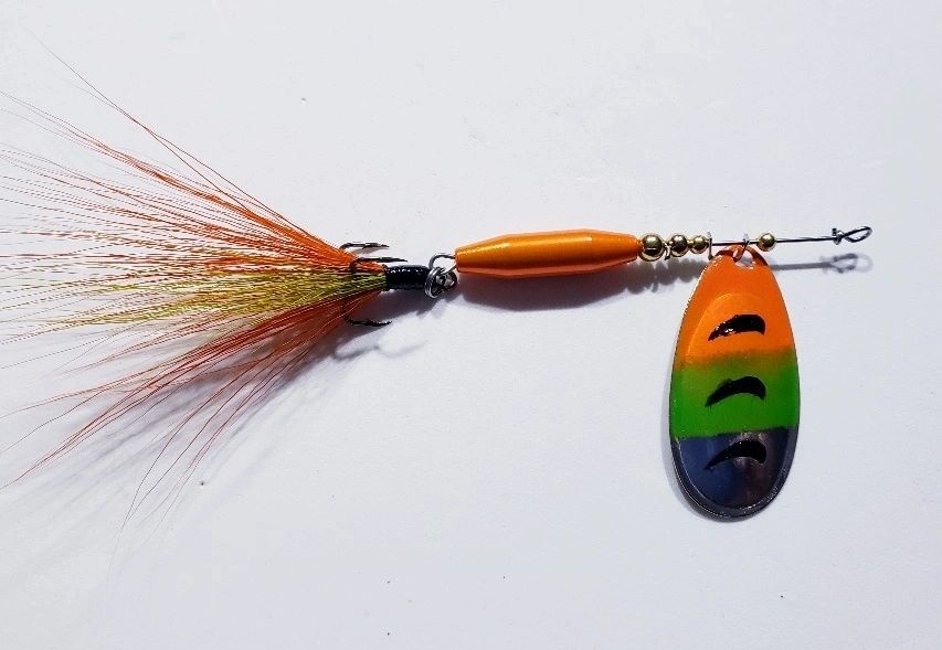 FB05 - FRENCH BLADE SPINNER/BUCK TAIL