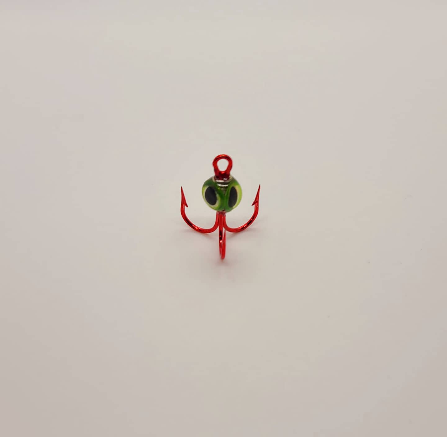 Size 8 Treble /Green Eyeballs